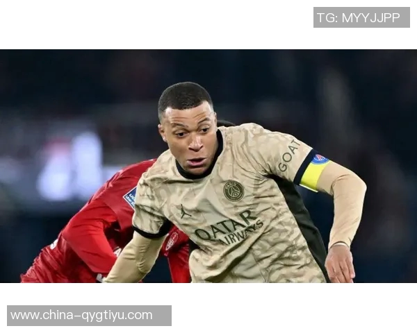 姆巴佩因裁判第98分钟吹哨不满上前理论遭黄牌处罚引发争议